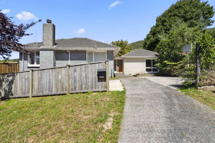 59 Lees Grove Wainuiomata_17