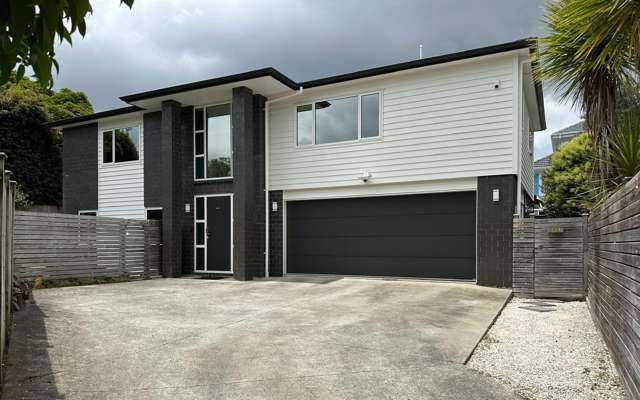 A modern townhouse in a prime location