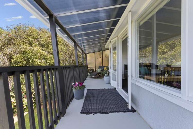 12 Rauhuia Crescent Parau_7