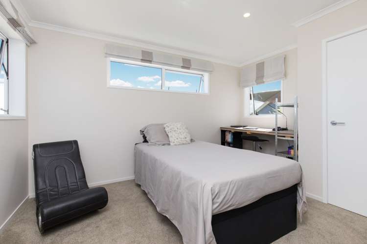 8 Ridge View Crescent Pukekohe_21