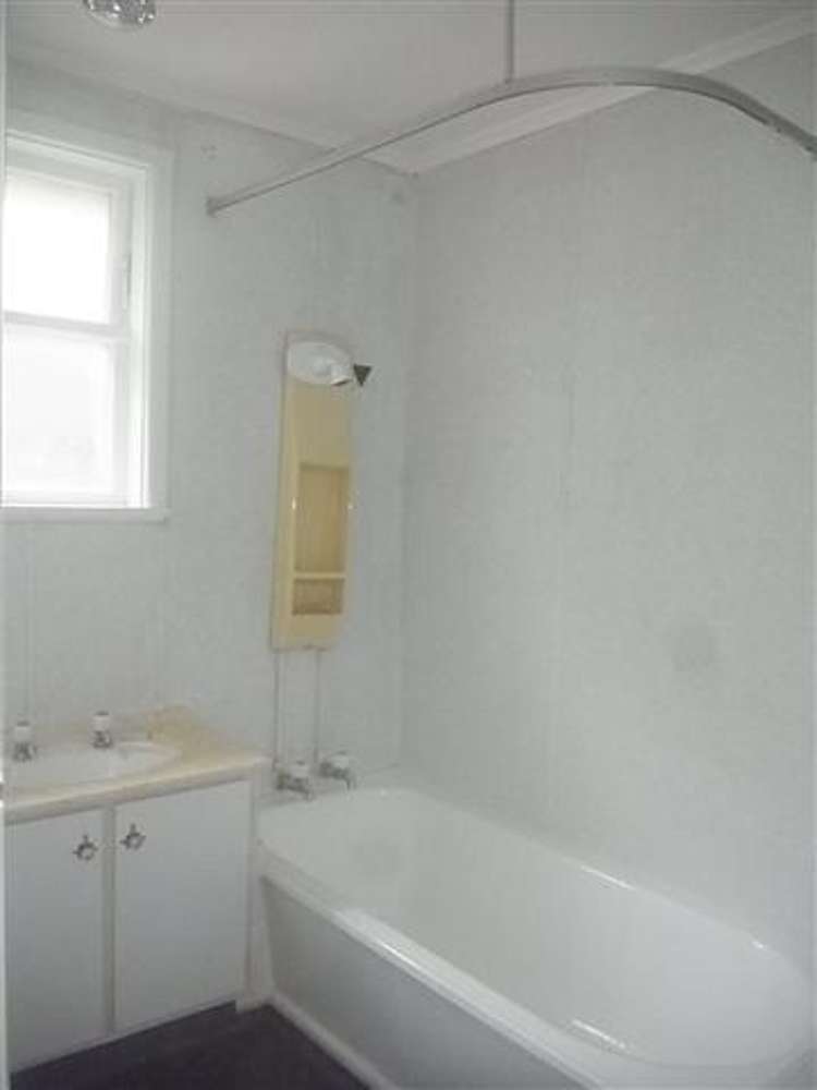 1000 Sussex Street 10490_5