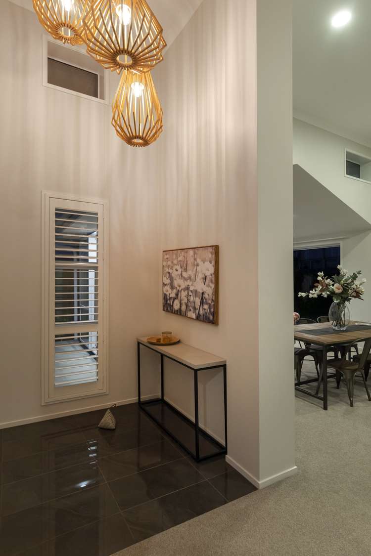 231 Lakes Boulevard Pyes Pa_15