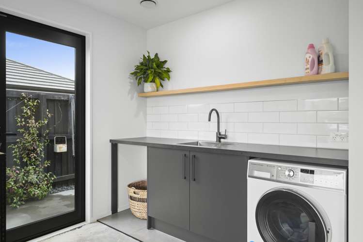 13 Halpin Drive Lincoln_16