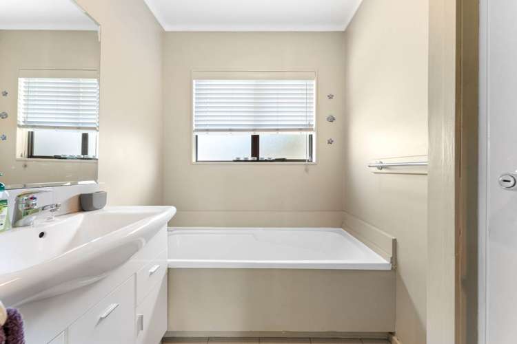 9 Stockton Place Glendene_16