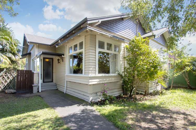 300 Grays Road Saint Leonards_17