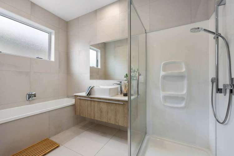 12 Flaxfield Lane Beachlands_16