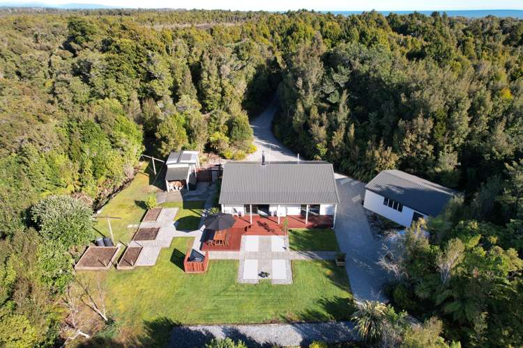 147 Havill Drive Hokitika_14