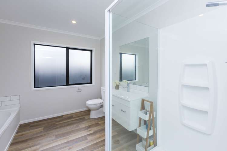 13 Te Kaeaea Crescent Wallaceville_8