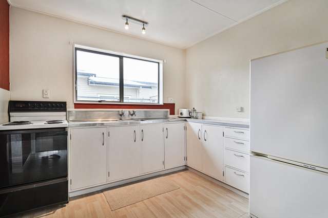 2/704 Charles Street Raureka_3