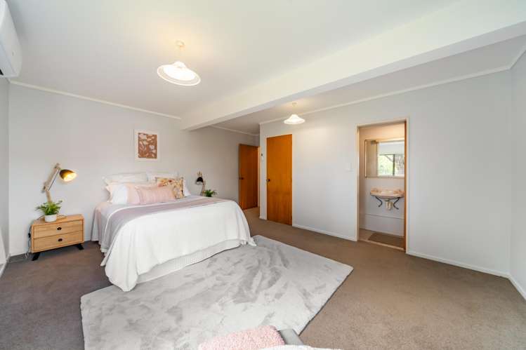 14 Cullen Place Tawa_22