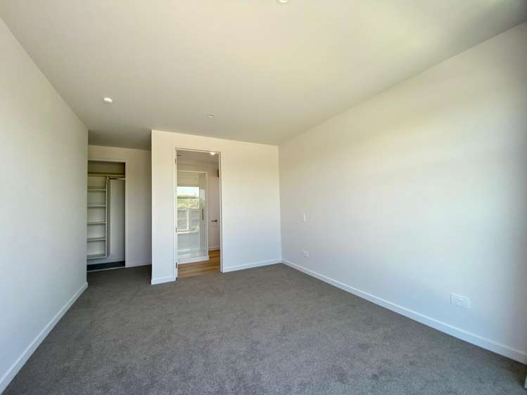 64 Southfield Drive Lincoln_6