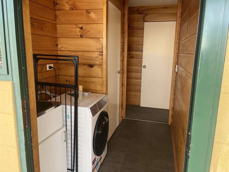 2/188 Taharepa Road Taupo_10