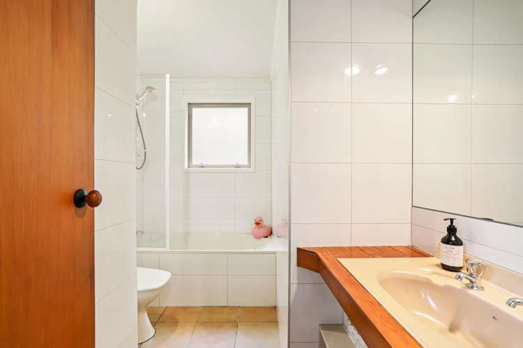 192 Carter Road Oratia_21