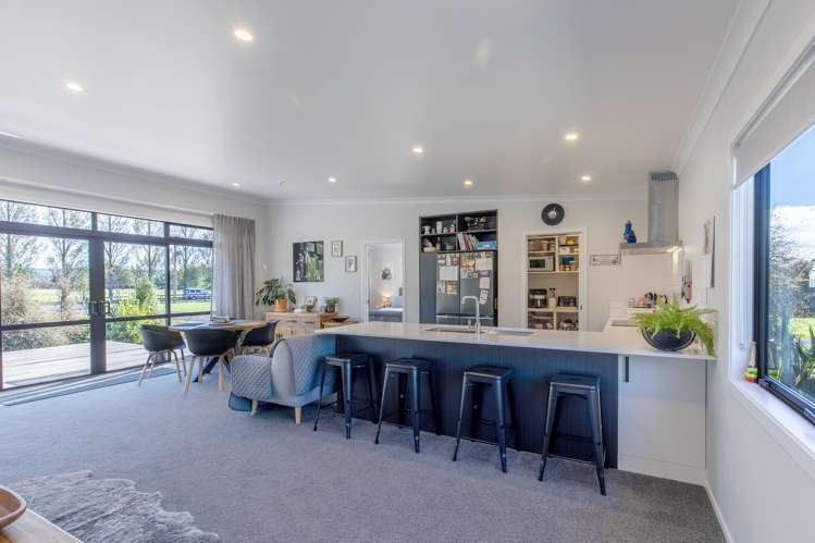 81 Kyle Road Waipukurau_3