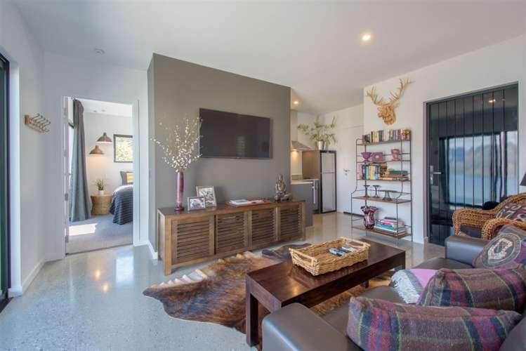 13 Vancouver Drive Queenstown_14