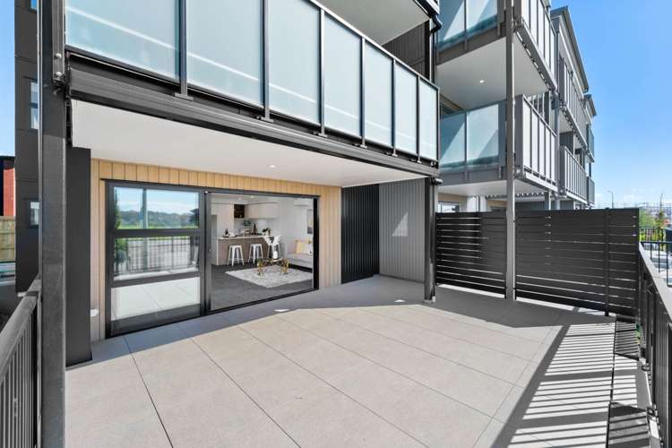 104/28 Shortfin Place Flat Bush_12