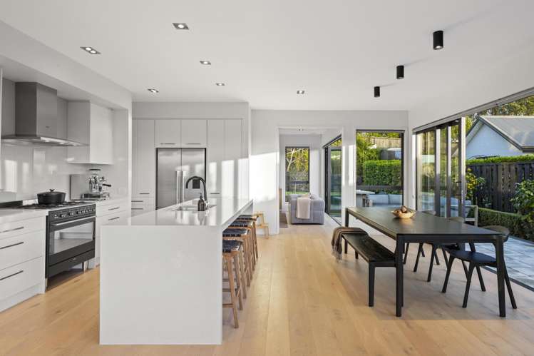 5 Ridge View Crescent Pukekohe_0