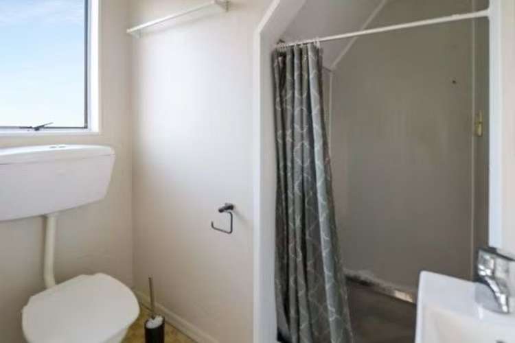 2/45 Whites Line West Woburn_5