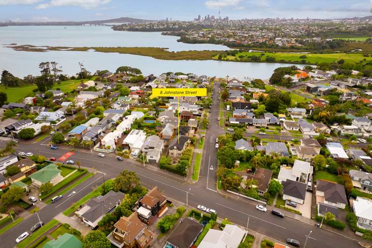 8 Johnstone Street Point Chevalier_16