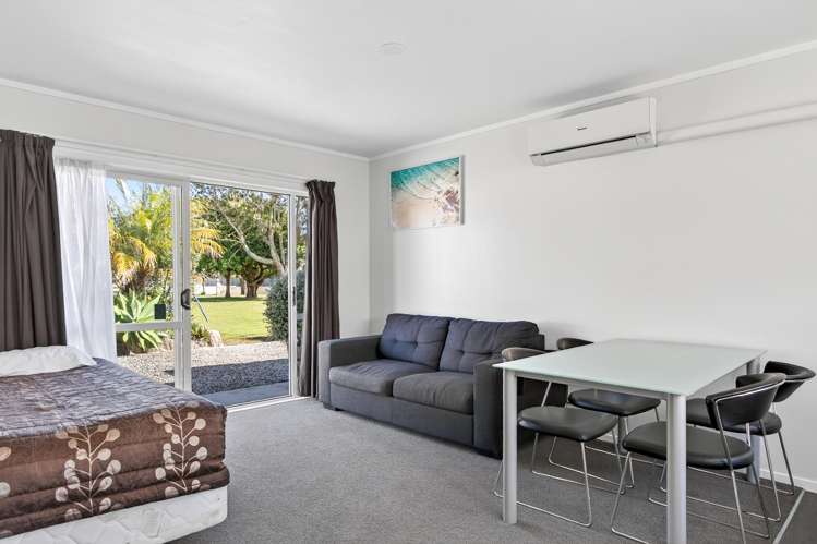 60 Main Road Makaraka_19