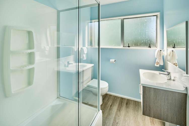 15 Tukanae Street Strathmore Park_11