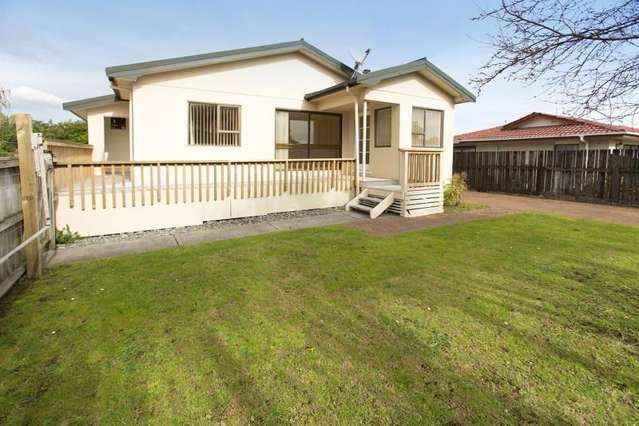 4 West Hoe Road Orewa_1