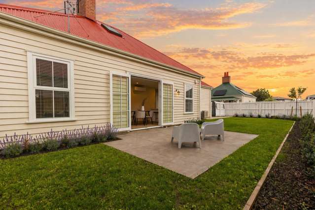 7A Waitikiri Drive Parklands_1