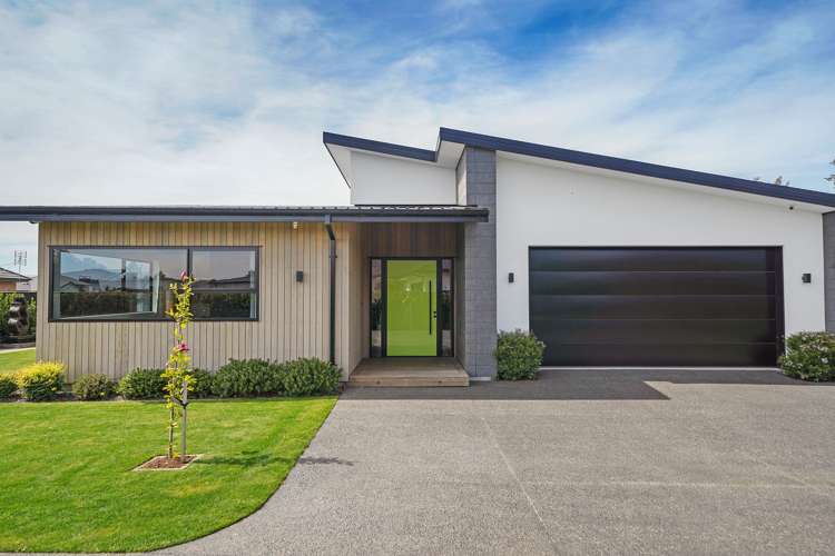 5 Carnaveron Drive Lincoln_2