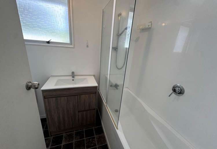4/2 Riverview Road Panmure_6