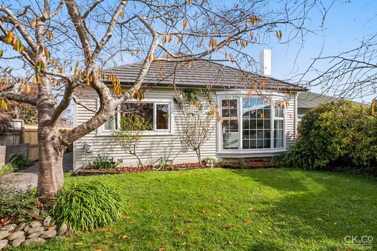 7 Anderson Grove Epuni_32