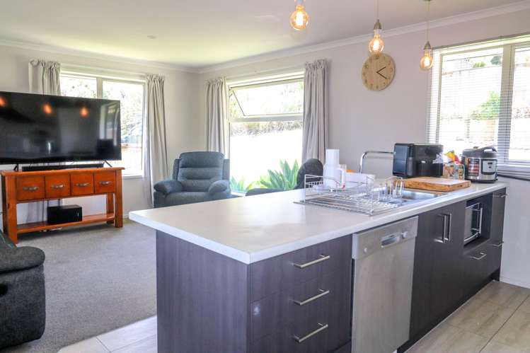 128 Korokoro Crescent Thames_4