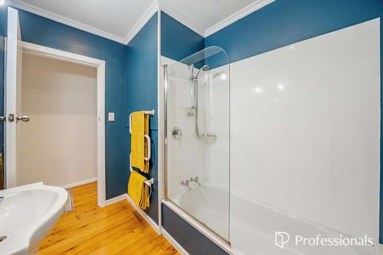 11 Morrison Grove Stokes Valley_16