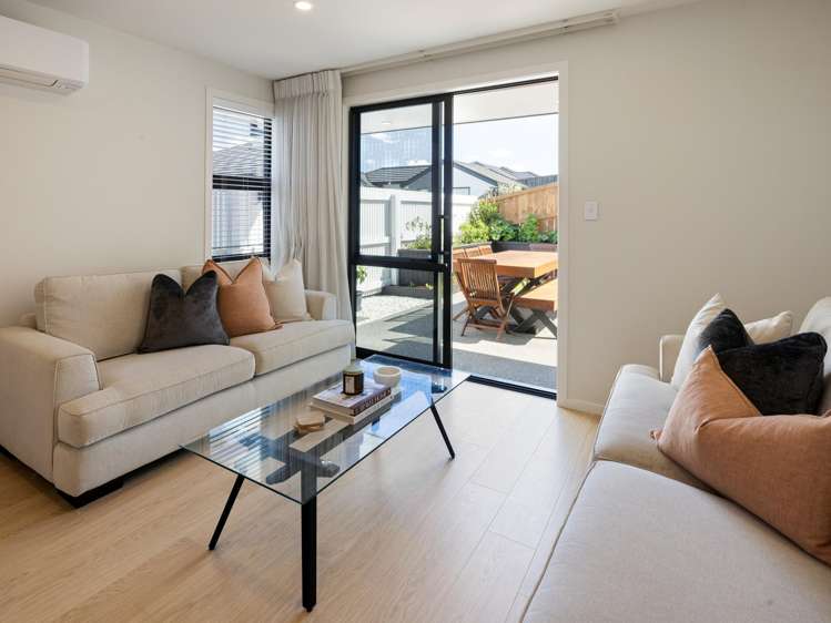 2/10 Maanihi Drive Rototuna North_5