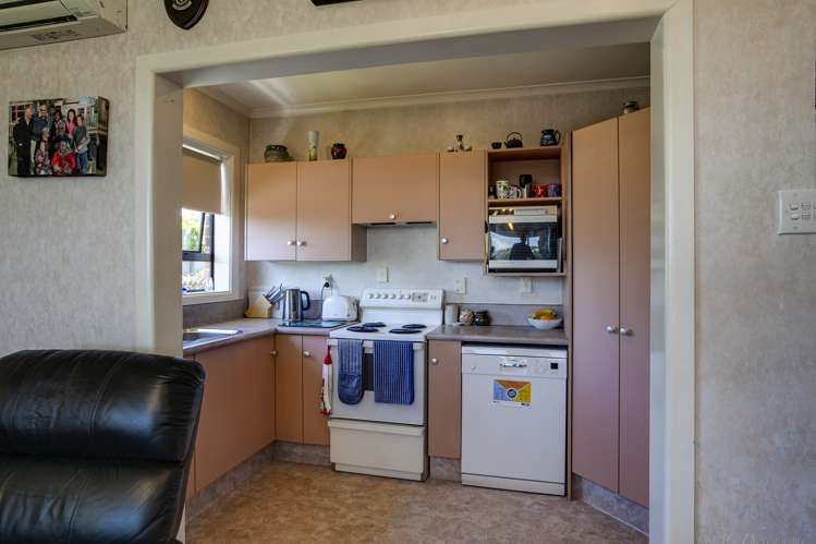 9 Luxmoore Road Waimataitai_6