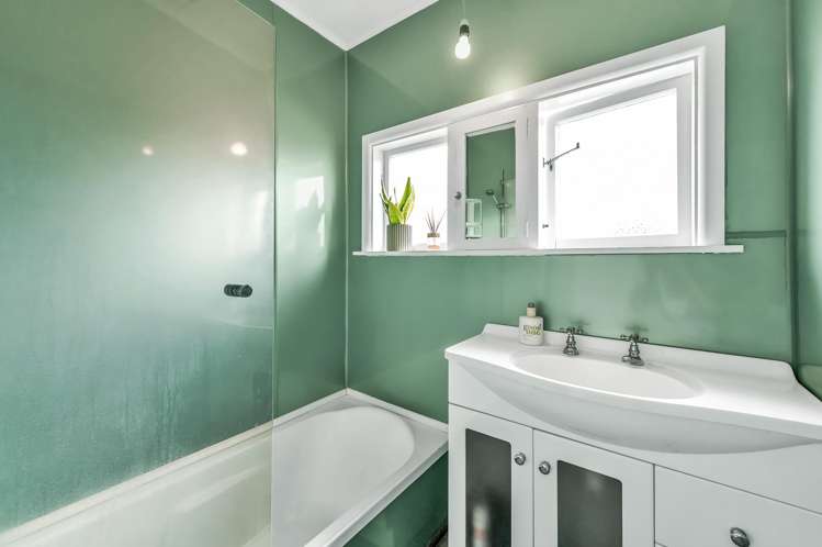 39 Leeston and Lake Road Leeston_13