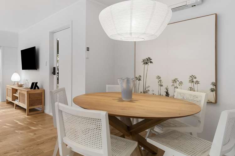 2/16 Rangitoto Terrace Milford_13