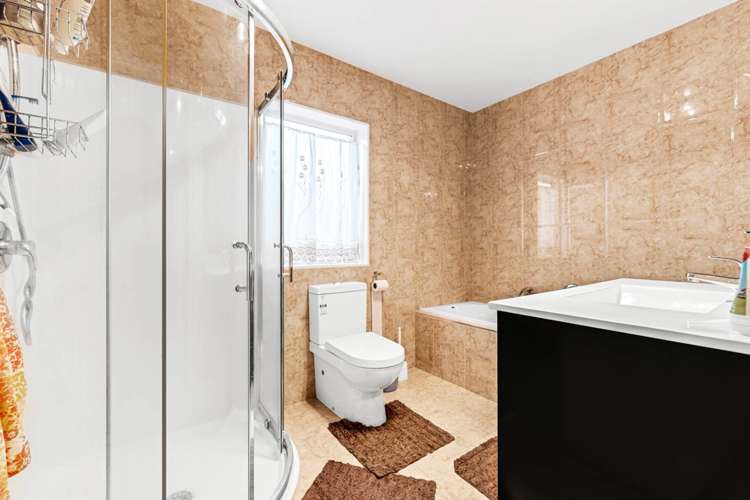 2 Creeve Place Flat Bush_13