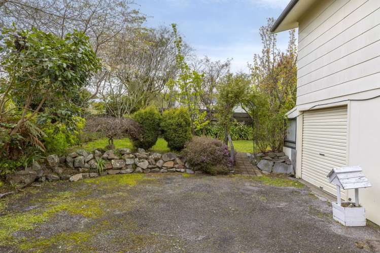 18 Mere Road Hilltop_24