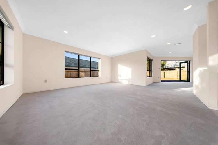 93 Rushgreen Avenue Pahurehure_3