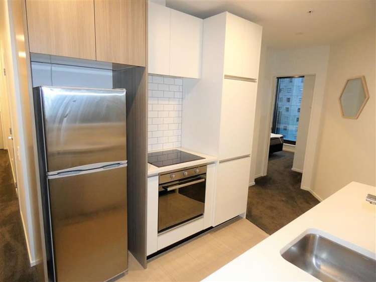 1002/18 Saint Martins Lane Grafton_9