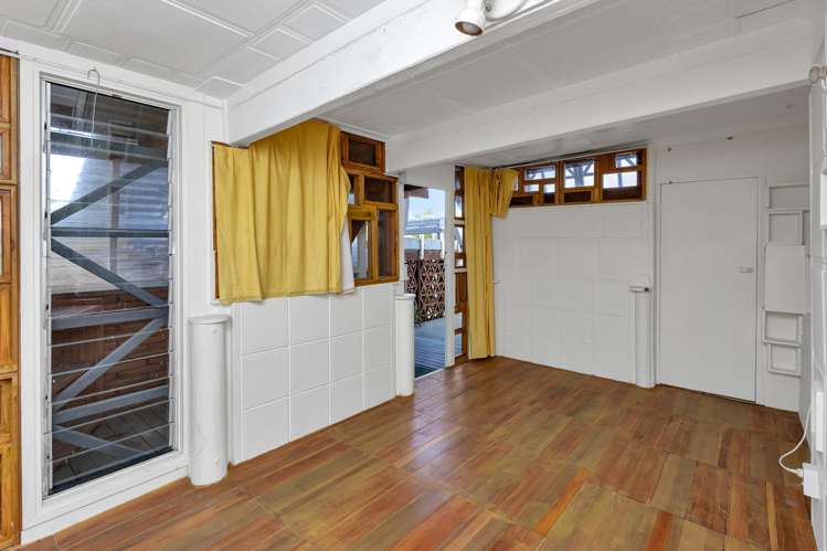 98 Paramount Parade Tikipunga_19