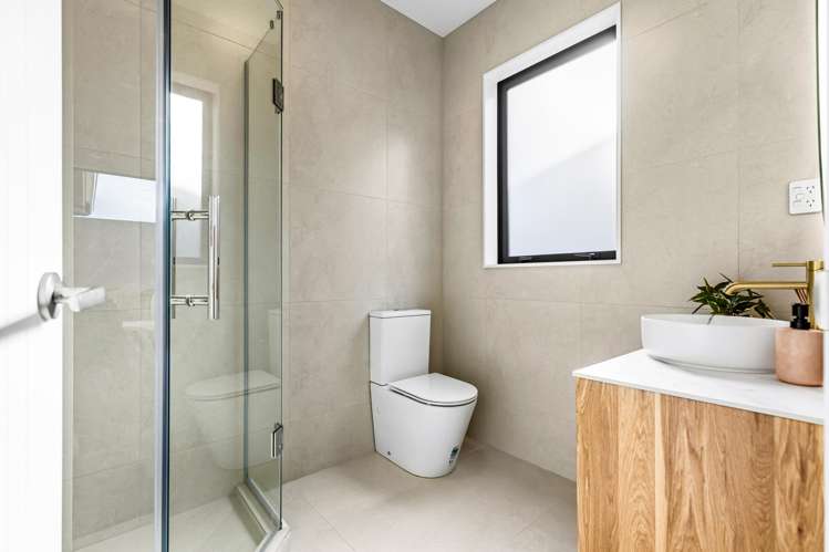 39 Kikorangi Drive Orewa_11