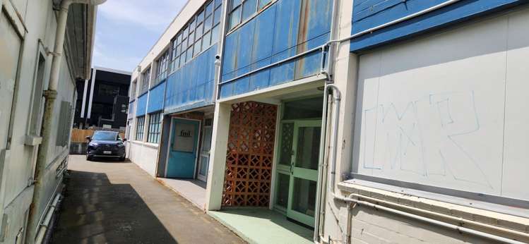 Rear studio/23 Bay Road_0