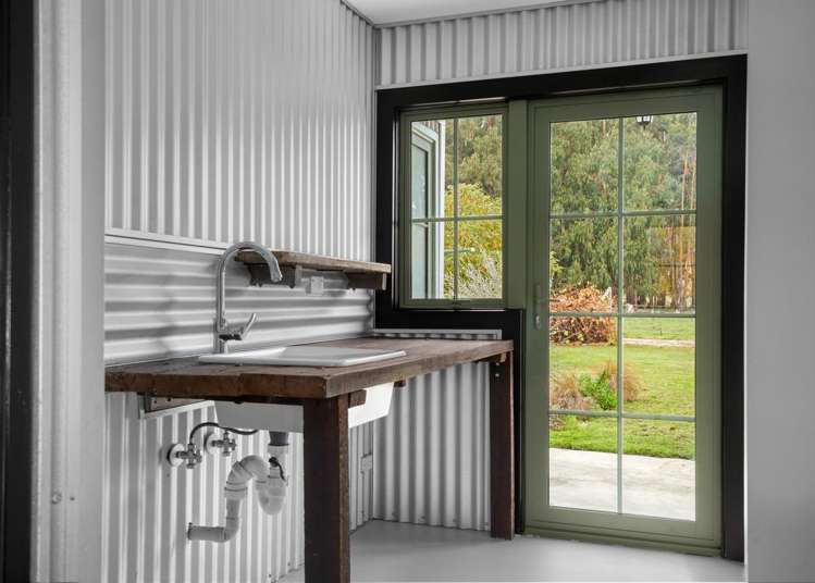 208 Fisher Lane Alexandra_13