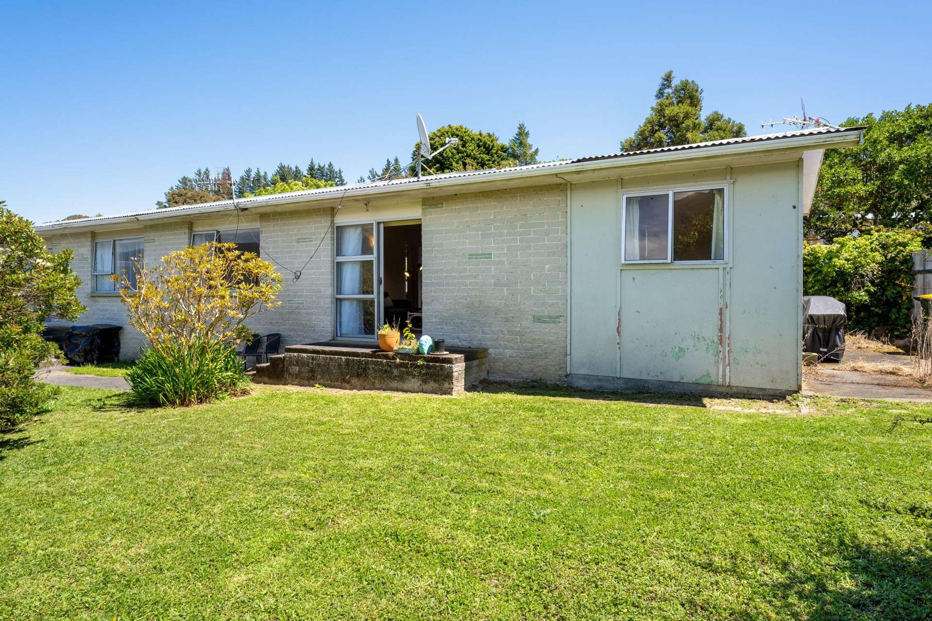 B/21 Bexley Grove Wainuiomata_0