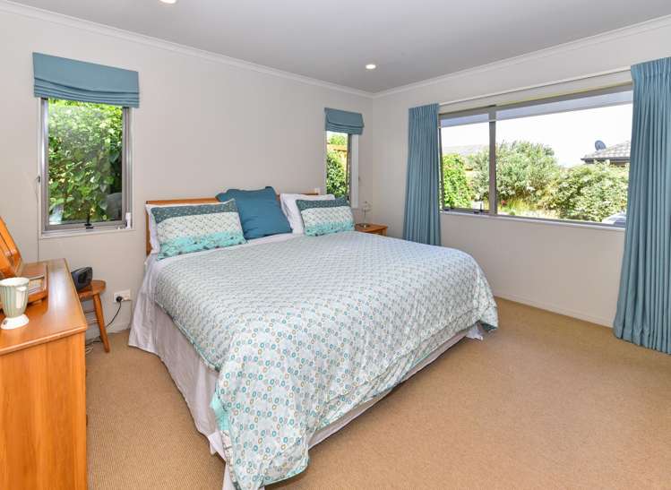 20 Croftview Road Wattle Downs_17