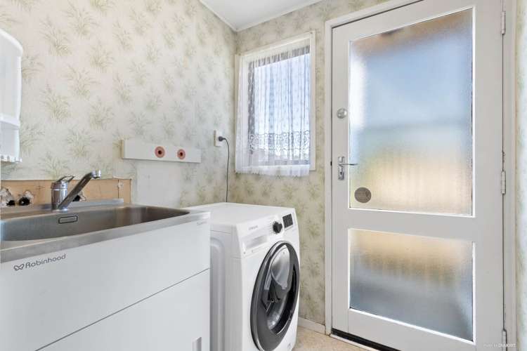 1/88 Sunvue Road Glen Eden_12