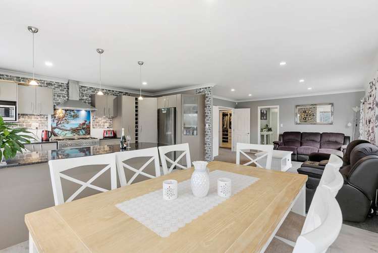 21 Kotanui Avenue Army Bay_6