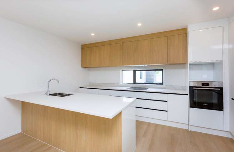 4/1 Myrtle Street Hutt Central_13