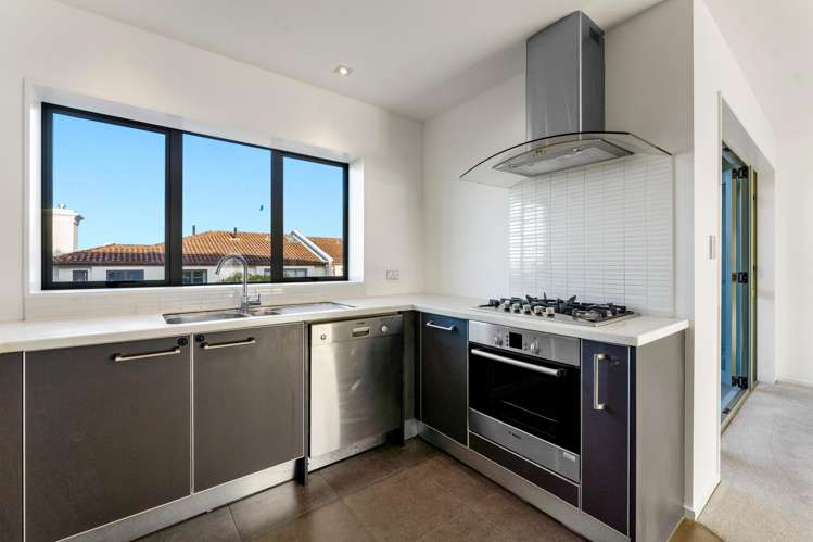 2/11 Hatfield Place Albany Heights_10